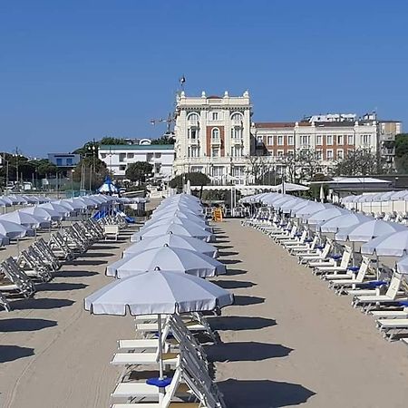 Grand Hotel Cesenatico Esterno foto