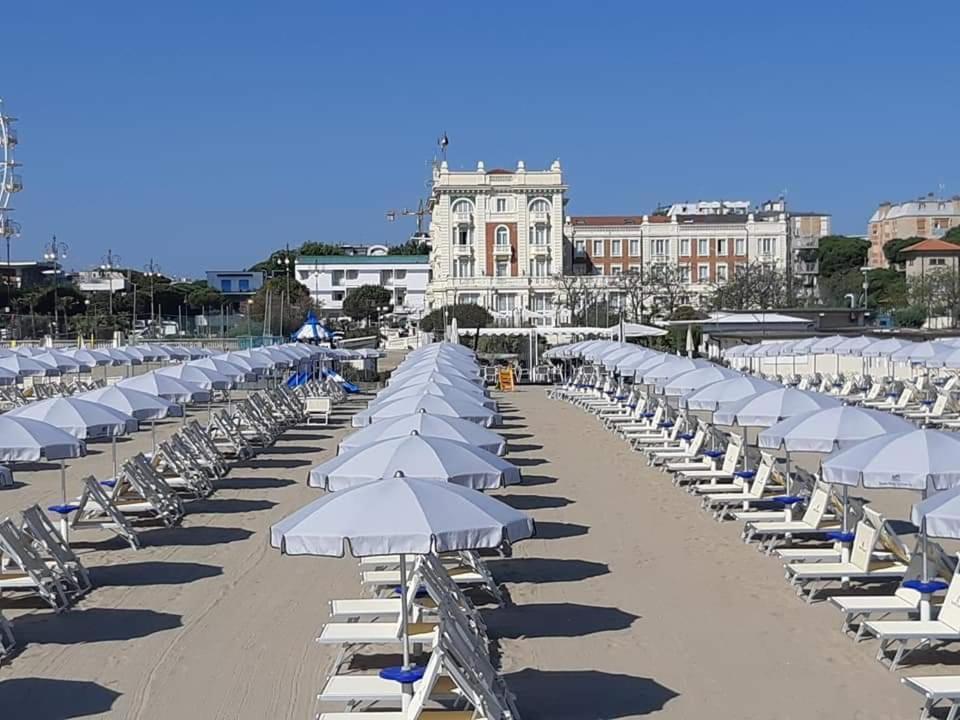 Grand Hotel Cesenatico Esterno foto