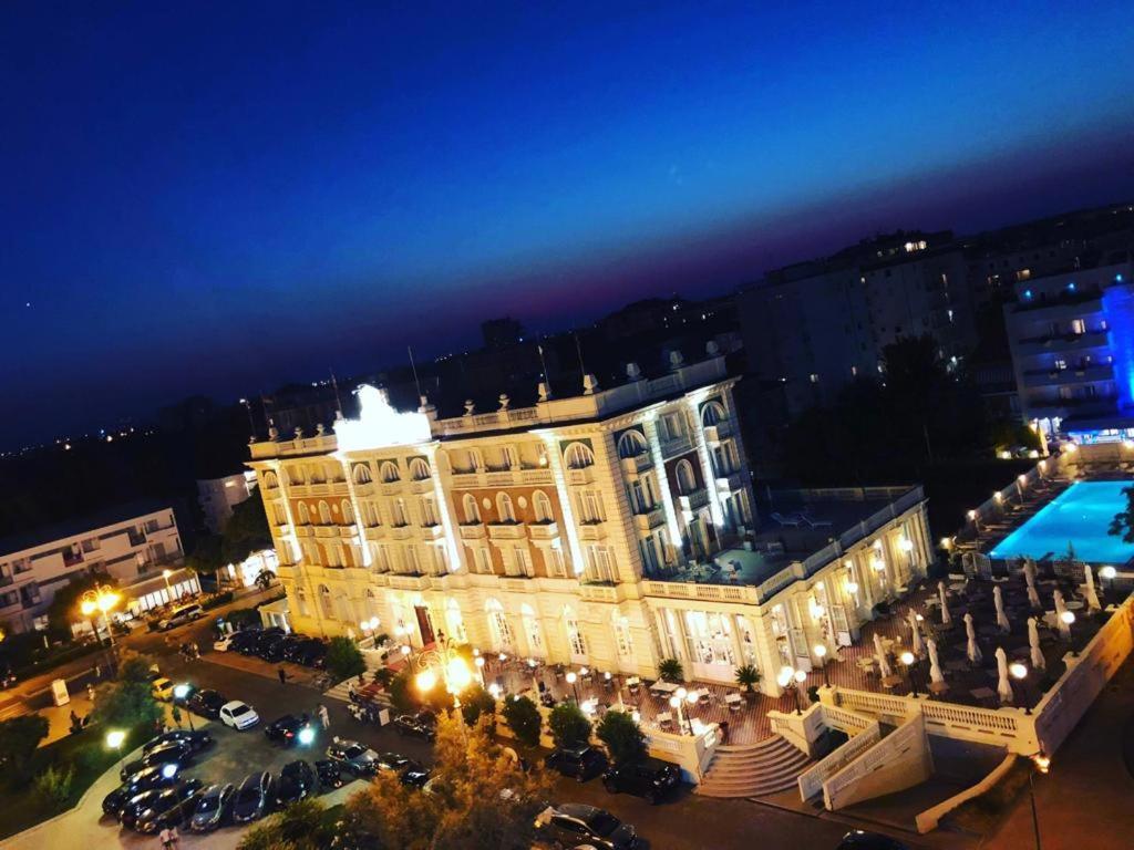 Grand Hotel Cesenatico Esterno foto