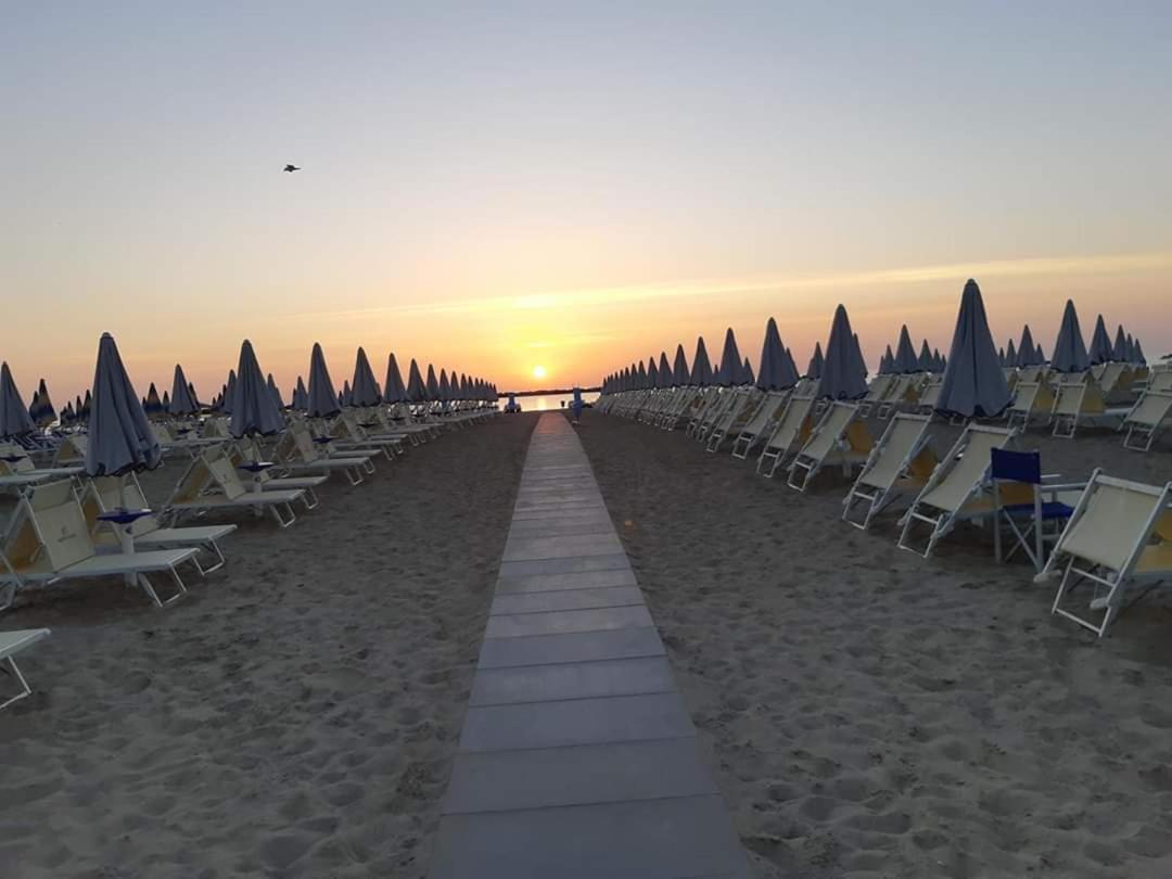 Grand Hotel Cesenatico Esterno foto