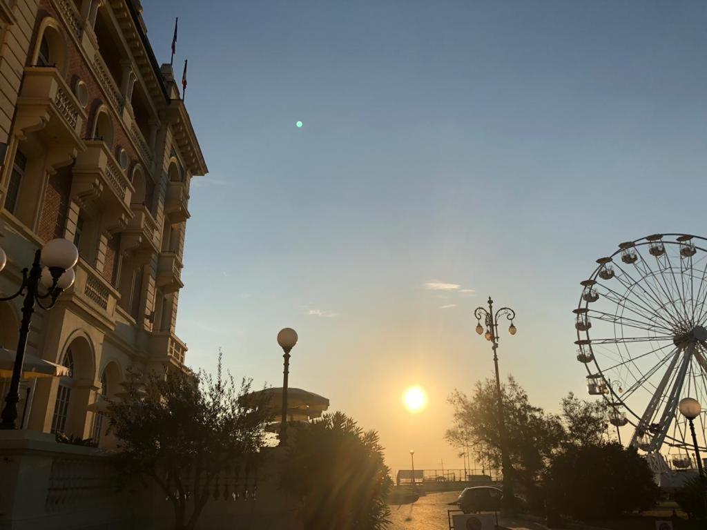 Grand Hotel Cesenatico Esterno foto