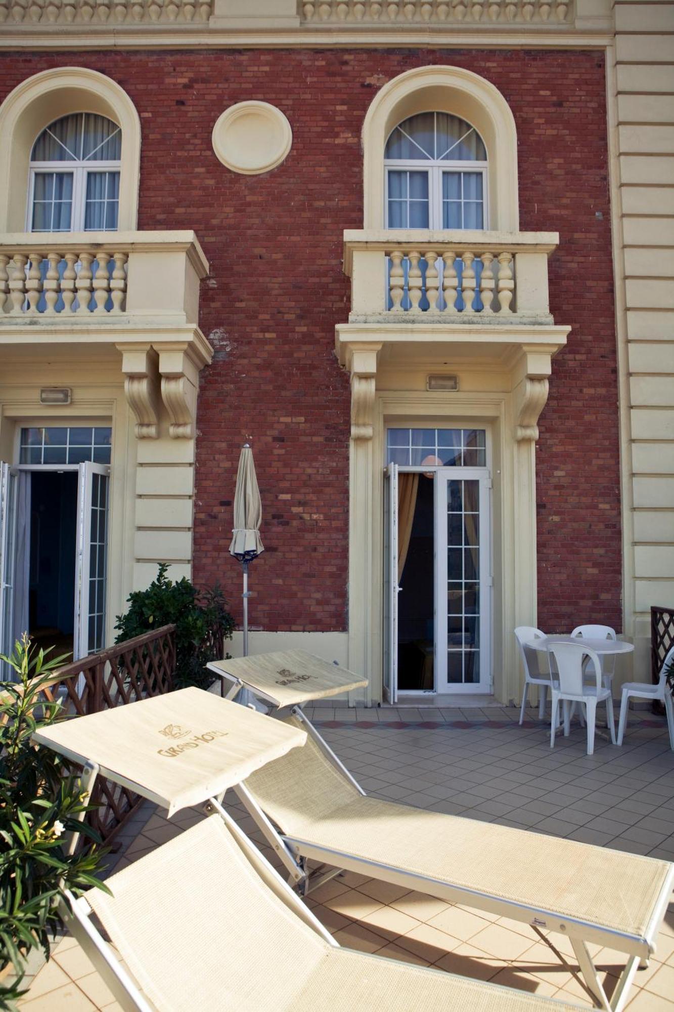 Grand Hotel Cesenatico Esterno foto