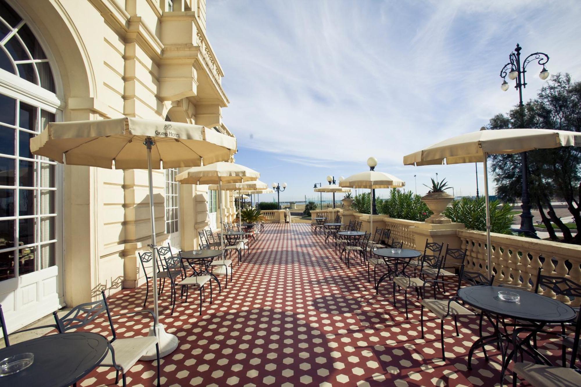 Grand Hotel Cesenatico Esterno foto