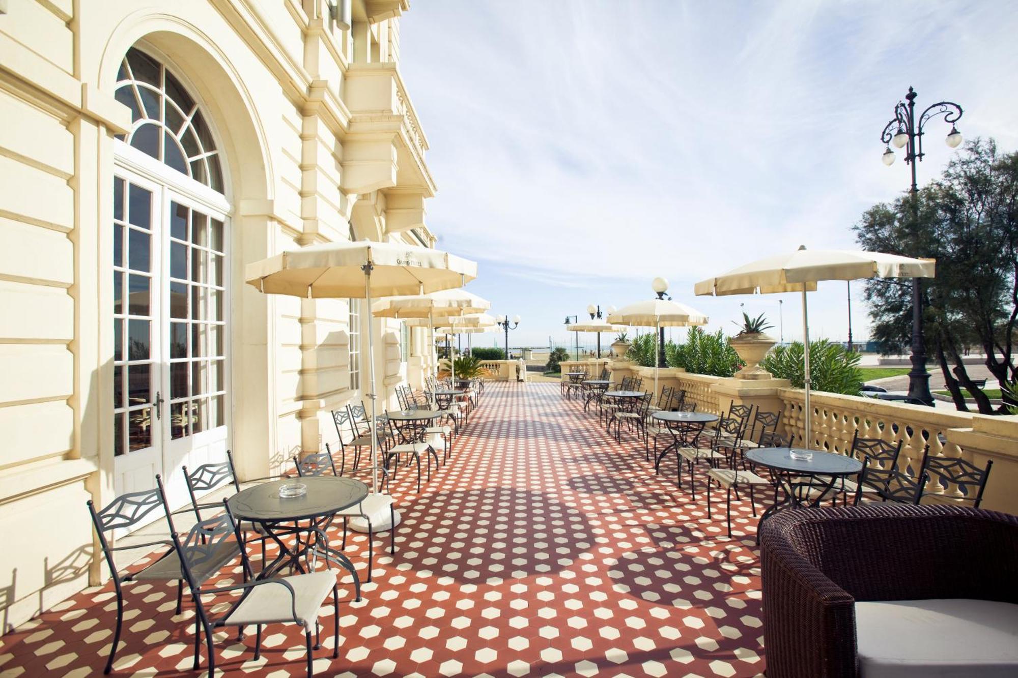 Grand Hotel Cesenatico Esterno foto