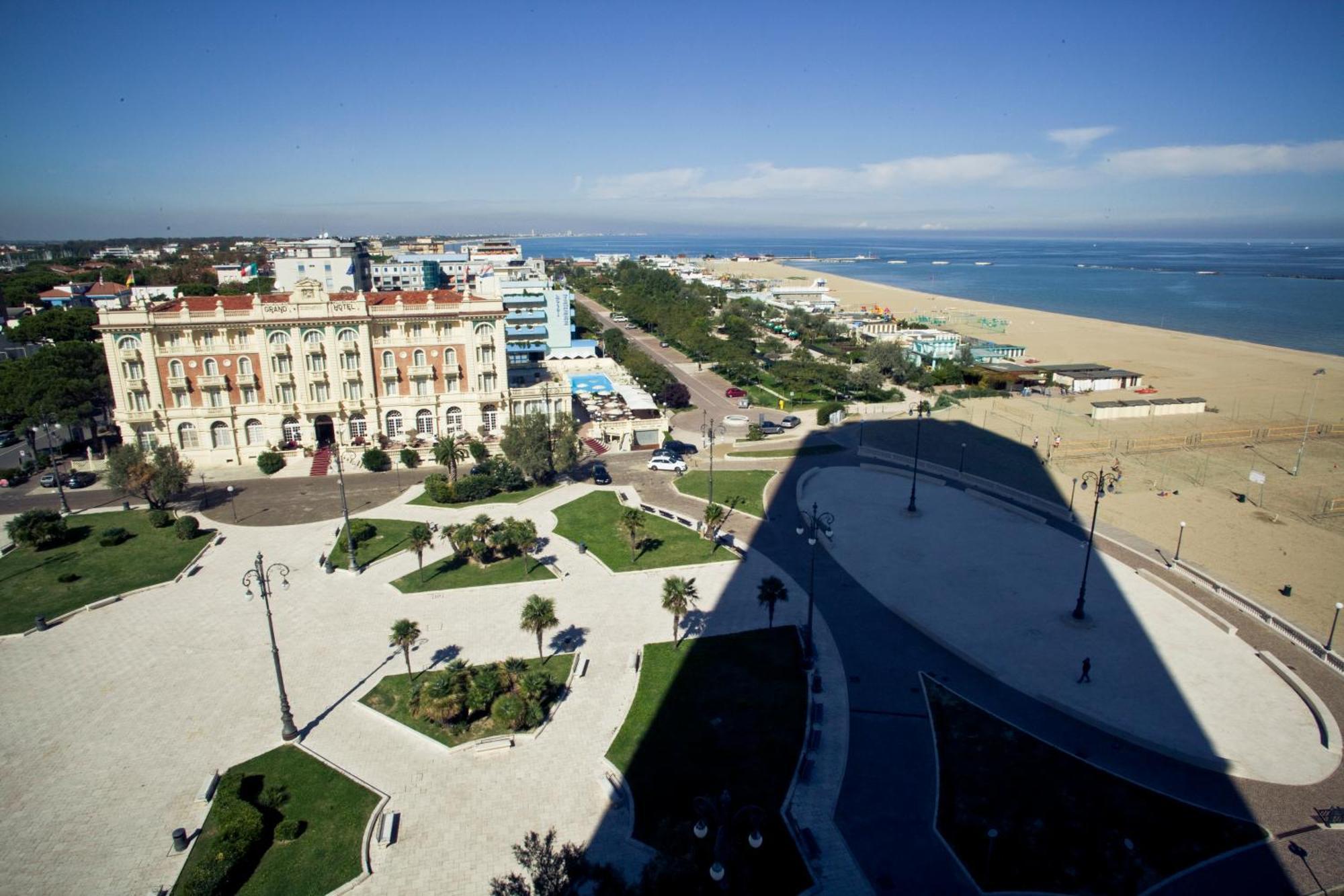 Grand Hotel Cesenatico Esterno foto