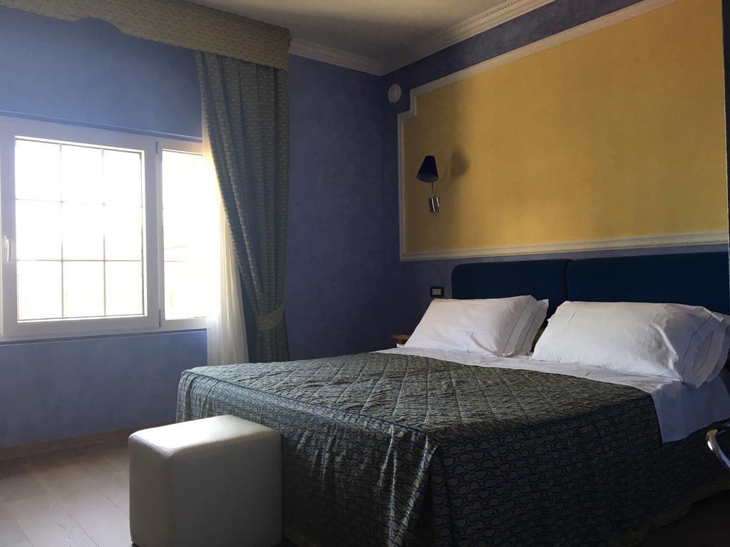 Grand Hotel Cesenatico Esterno foto