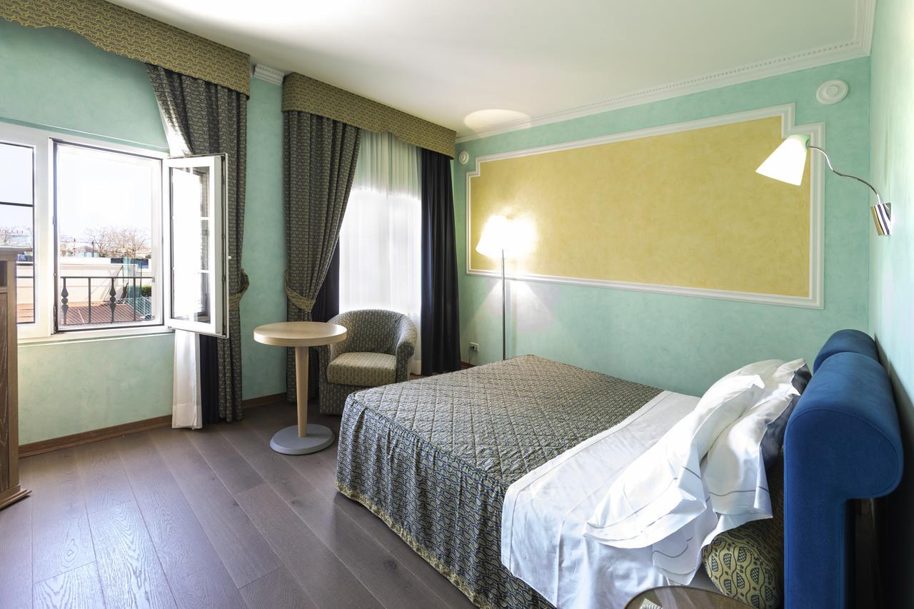 Grand Hotel Cesenatico Esterno foto