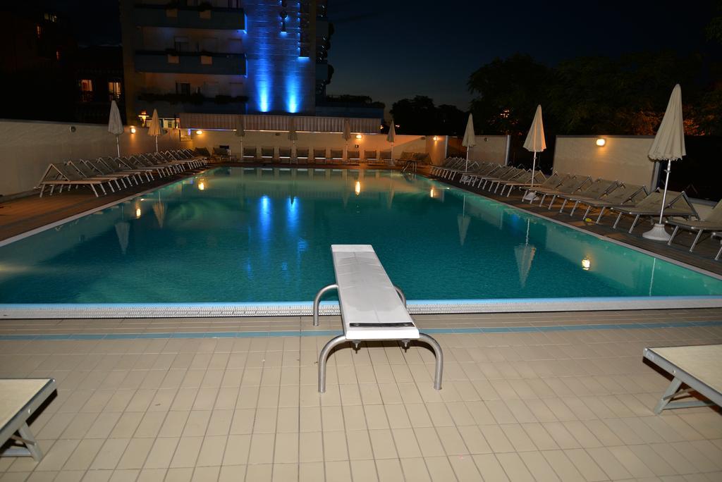 Grand Hotel Cesenatico Esterno foto